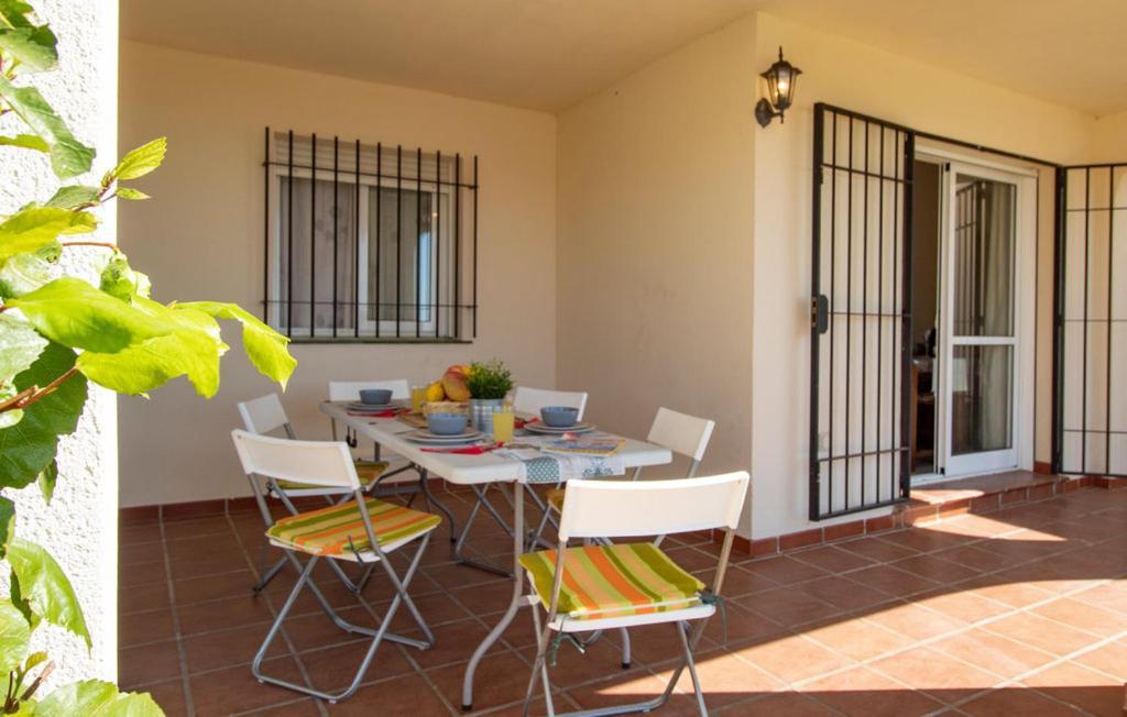Apartamento en Torrox: 2 dormitorio wifi y piscina Exterior foto