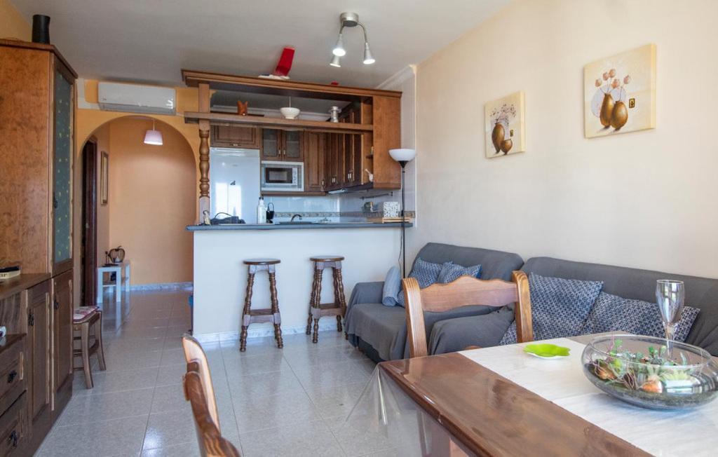Apartamento en Torrox: 2 dormitorio wifi y piscina Exterior foto